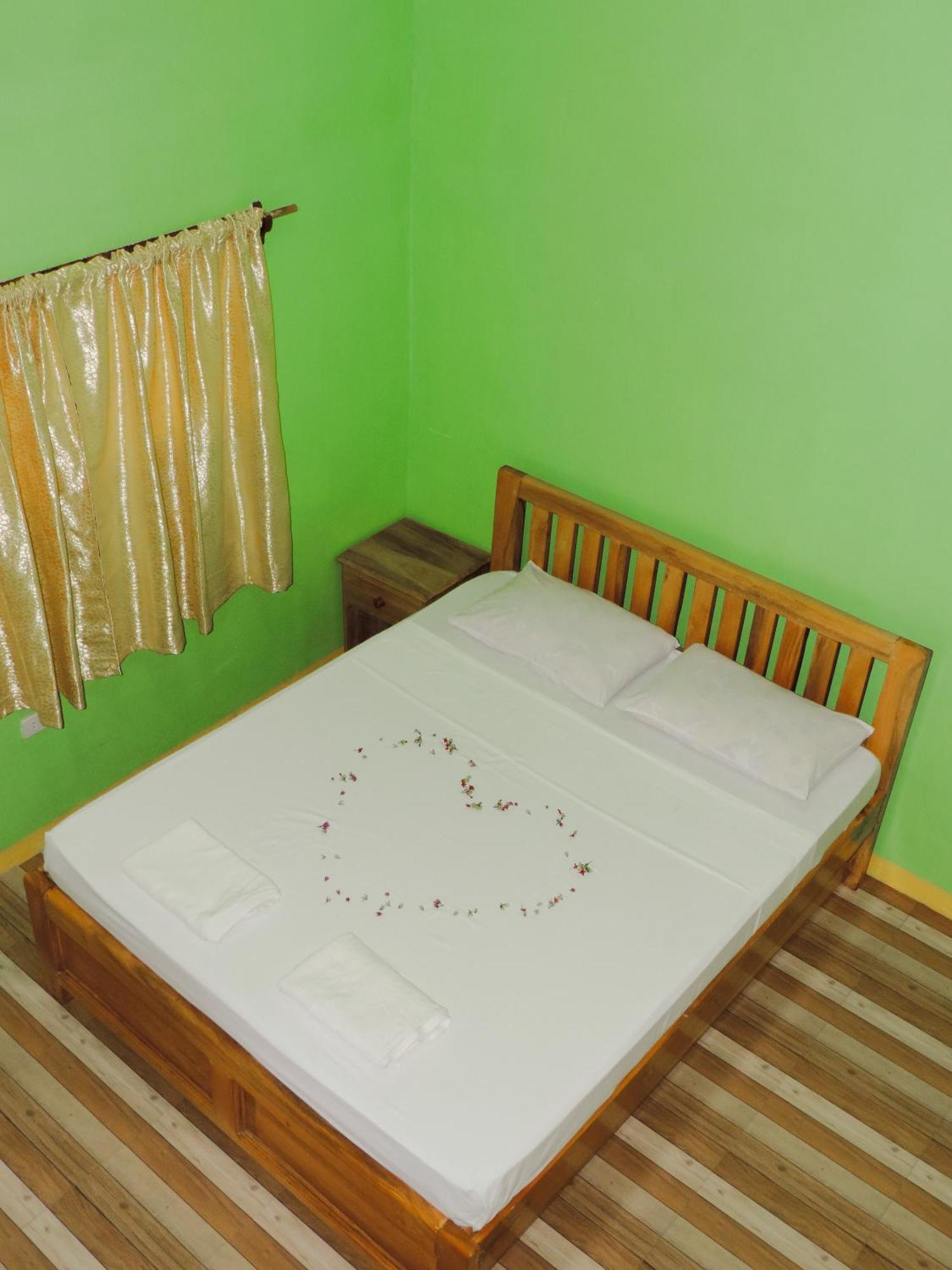 Goldsky Seaview Resort San Juan  Exterior foto